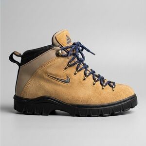 Vintage Nike ACG Hiking Shoes